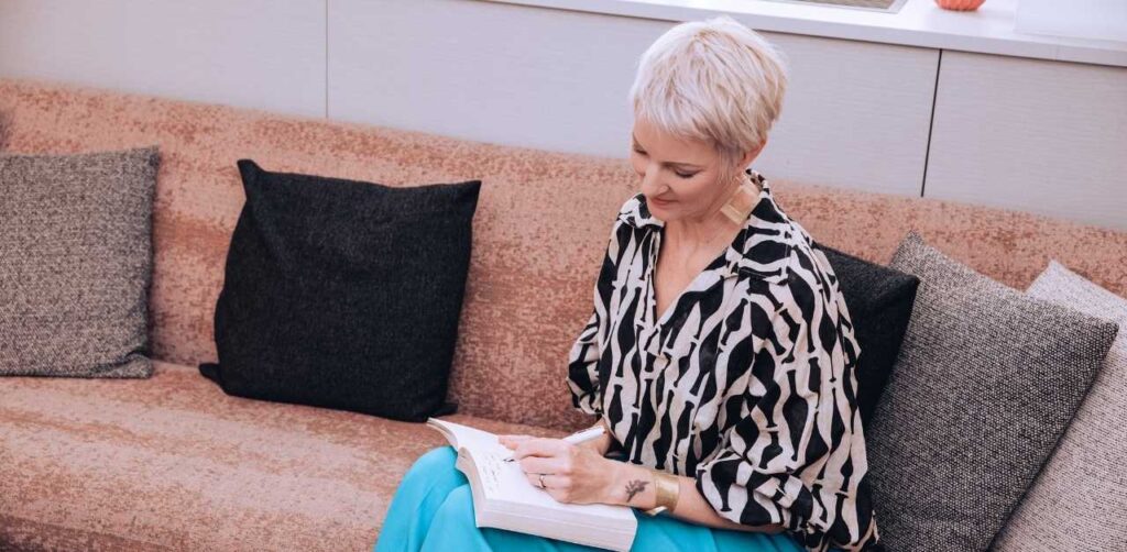 Schreib dich aus dem Trauma mit Laya Commenda